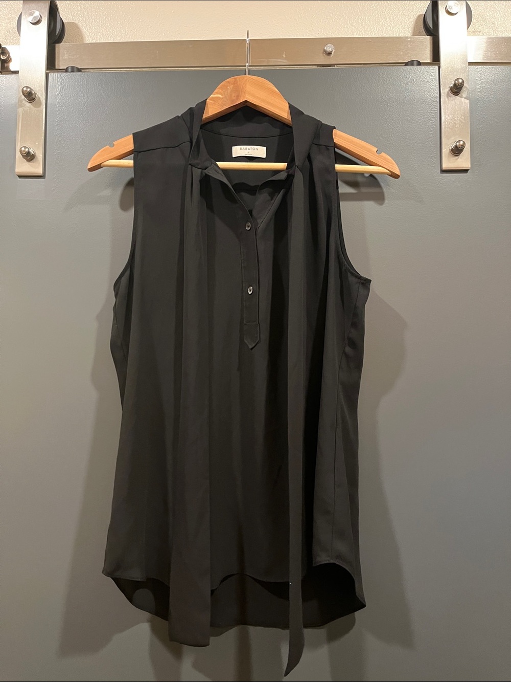 Aritzia Babaton Sleeveless Neck Tie Shirt